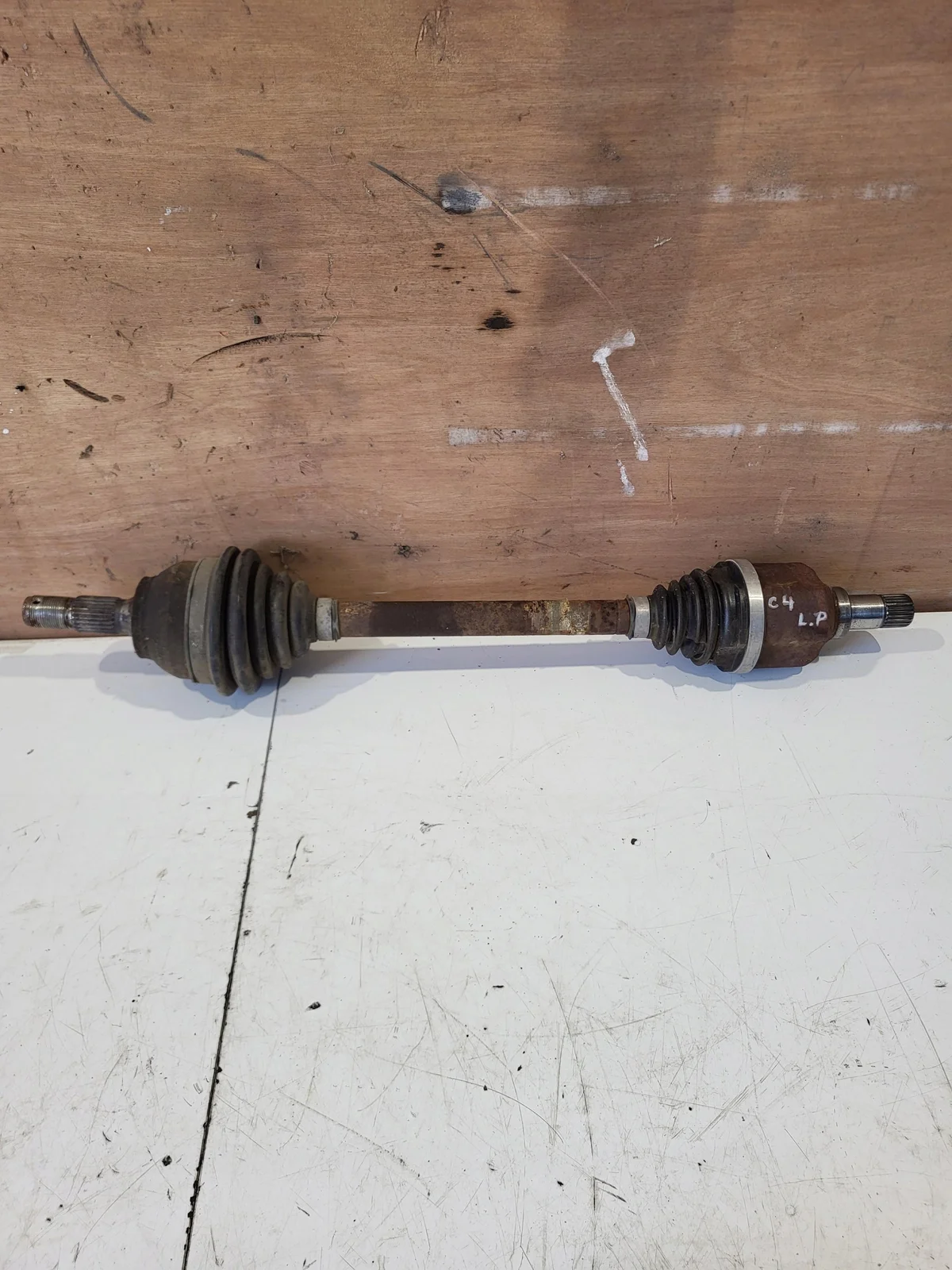 Drivaxel vänster Citroen C4 B7 DS4 1.2THP