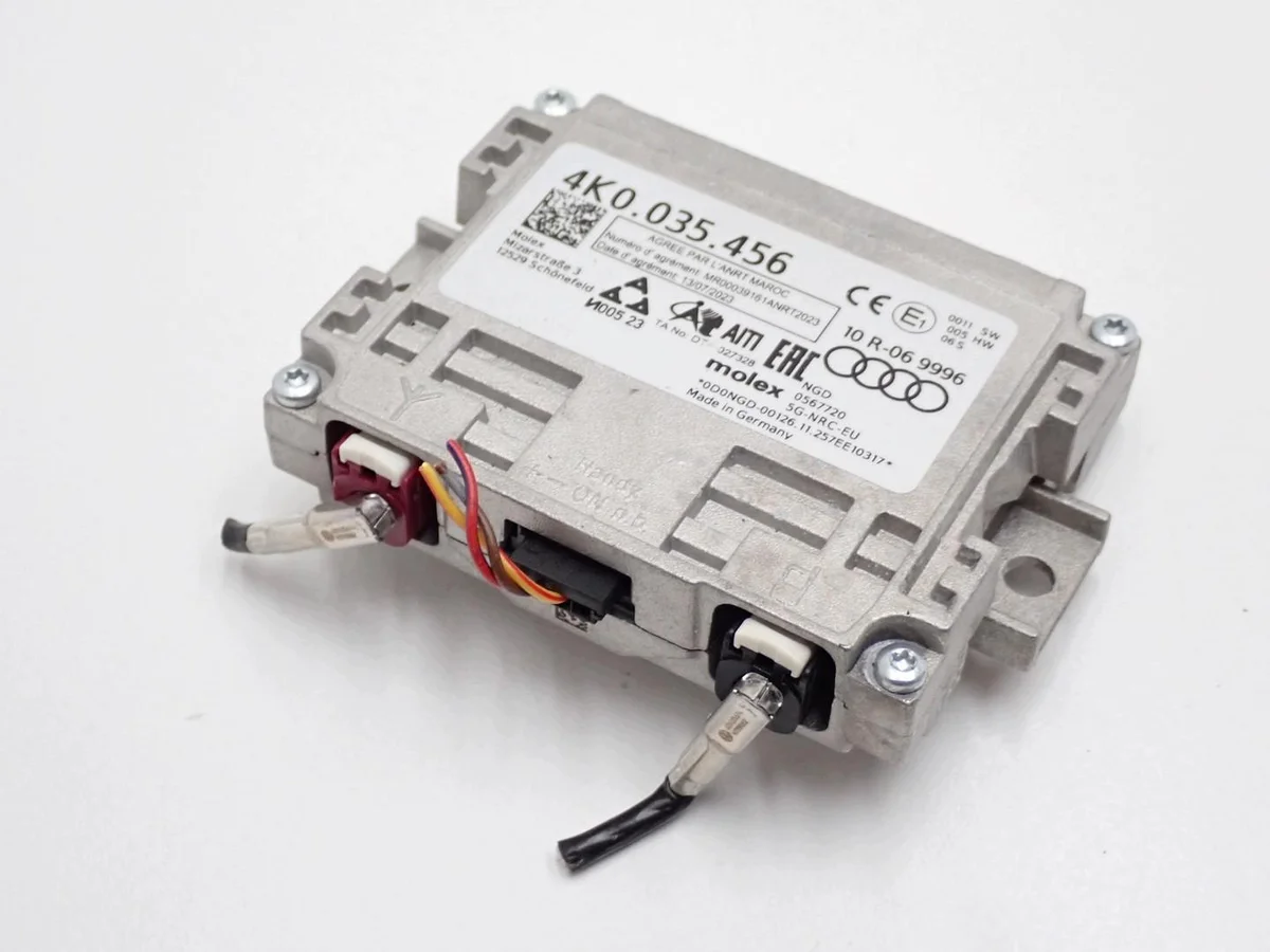 Antennförstärkare VW Multivan T7 4K0035456 thumbnail 1