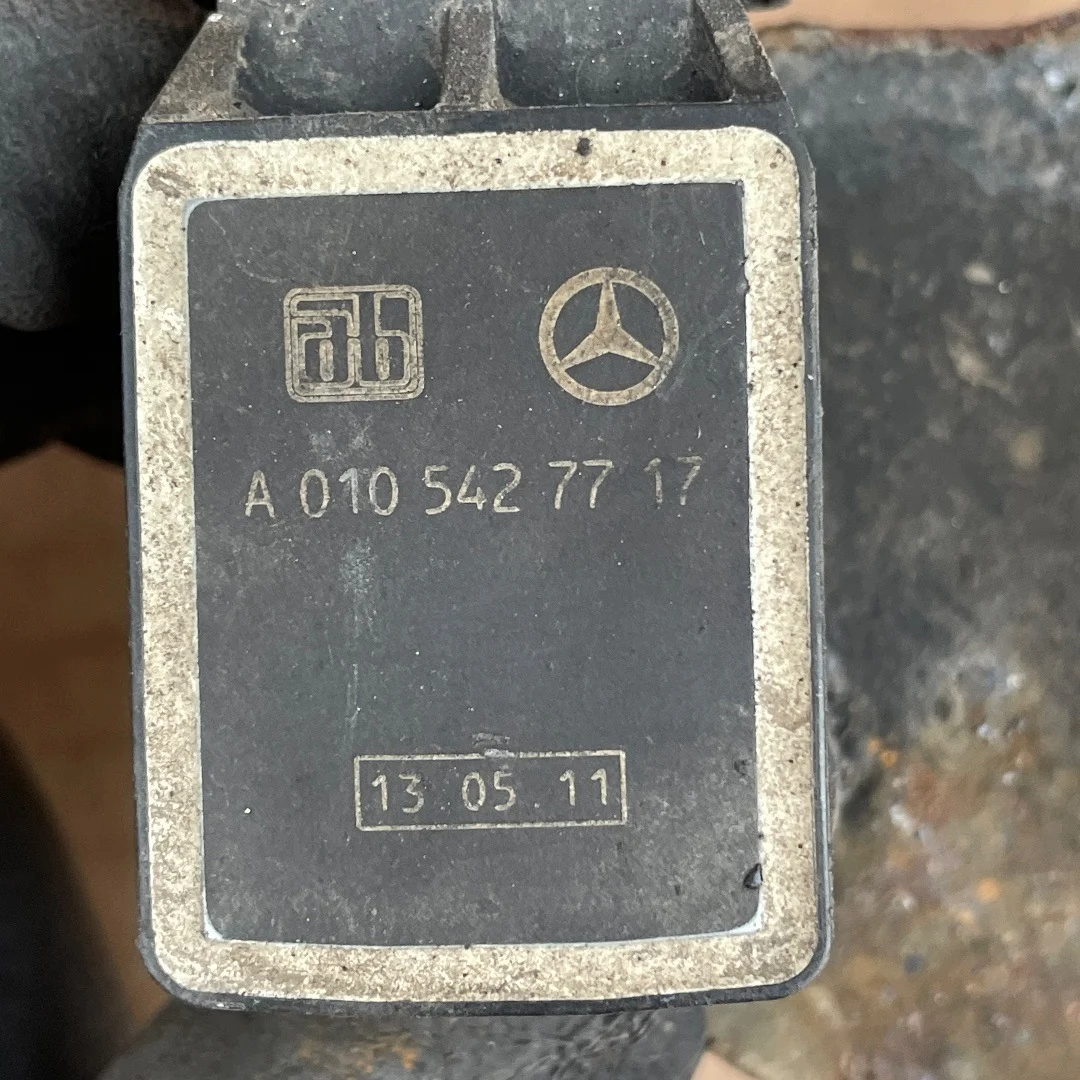 Mercedes S W221 Sensor Niveauregulierung A2213201843 image 7