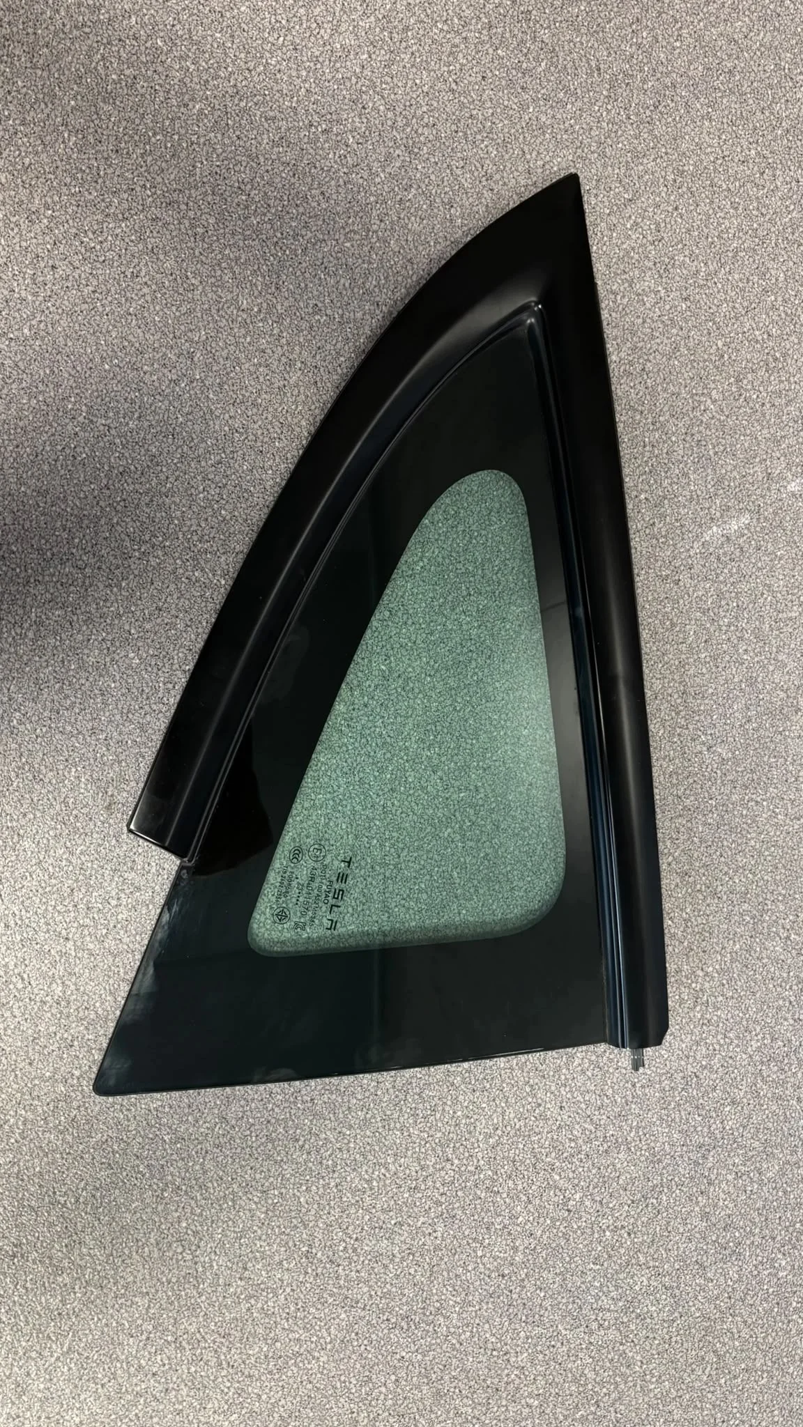 Tesla Model 3 Dreieckfenster rechts hinten thumbnail 6