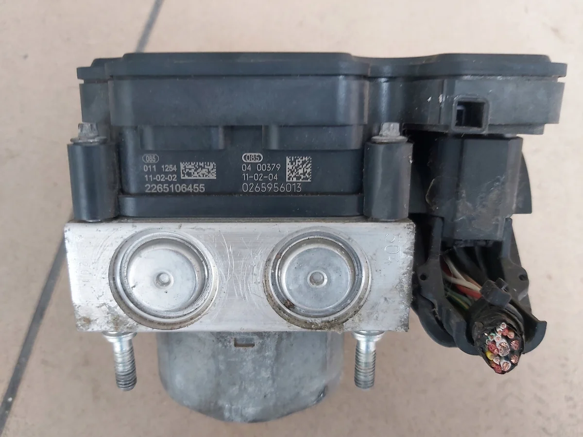 ABS-Pumpe Suzuki Swift V MK7 56110-68LA0 image 4