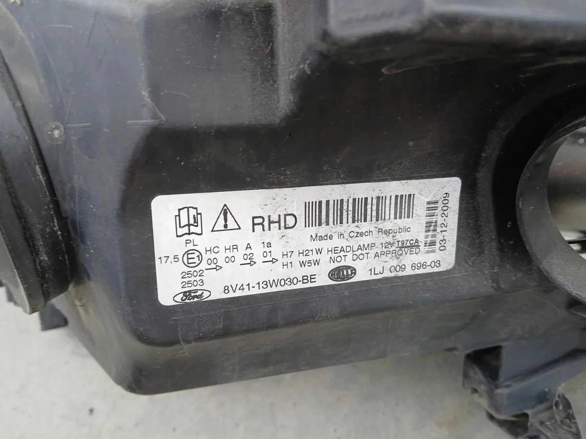 Ford Kuga Mk1 Scheinwerfer Links 8V41-13W030-BE image 3