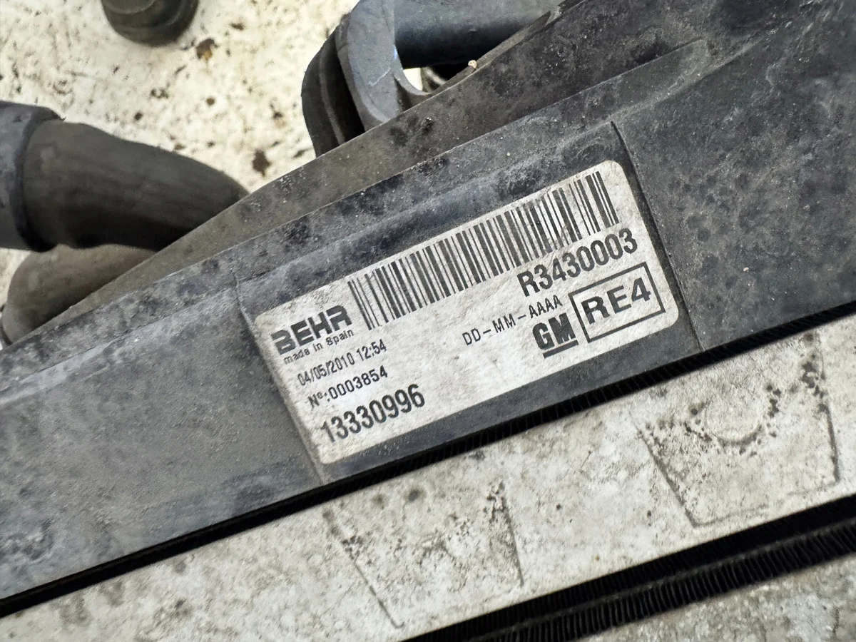 Opel Meriva B Kühler Lüfter 1.4T 13330996 image 6