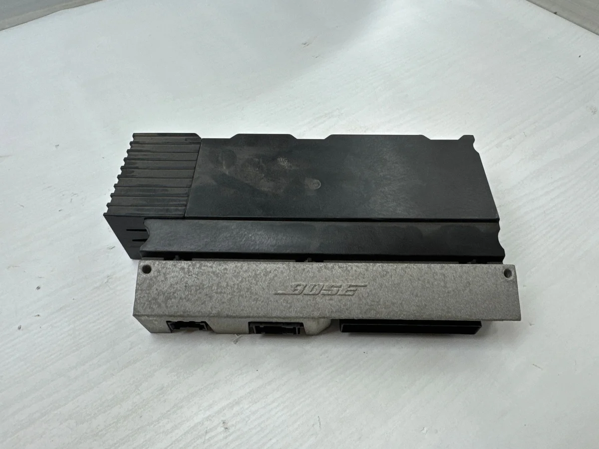 Förstärkare Audi A6 S6 C6 4F - OEM 303954001