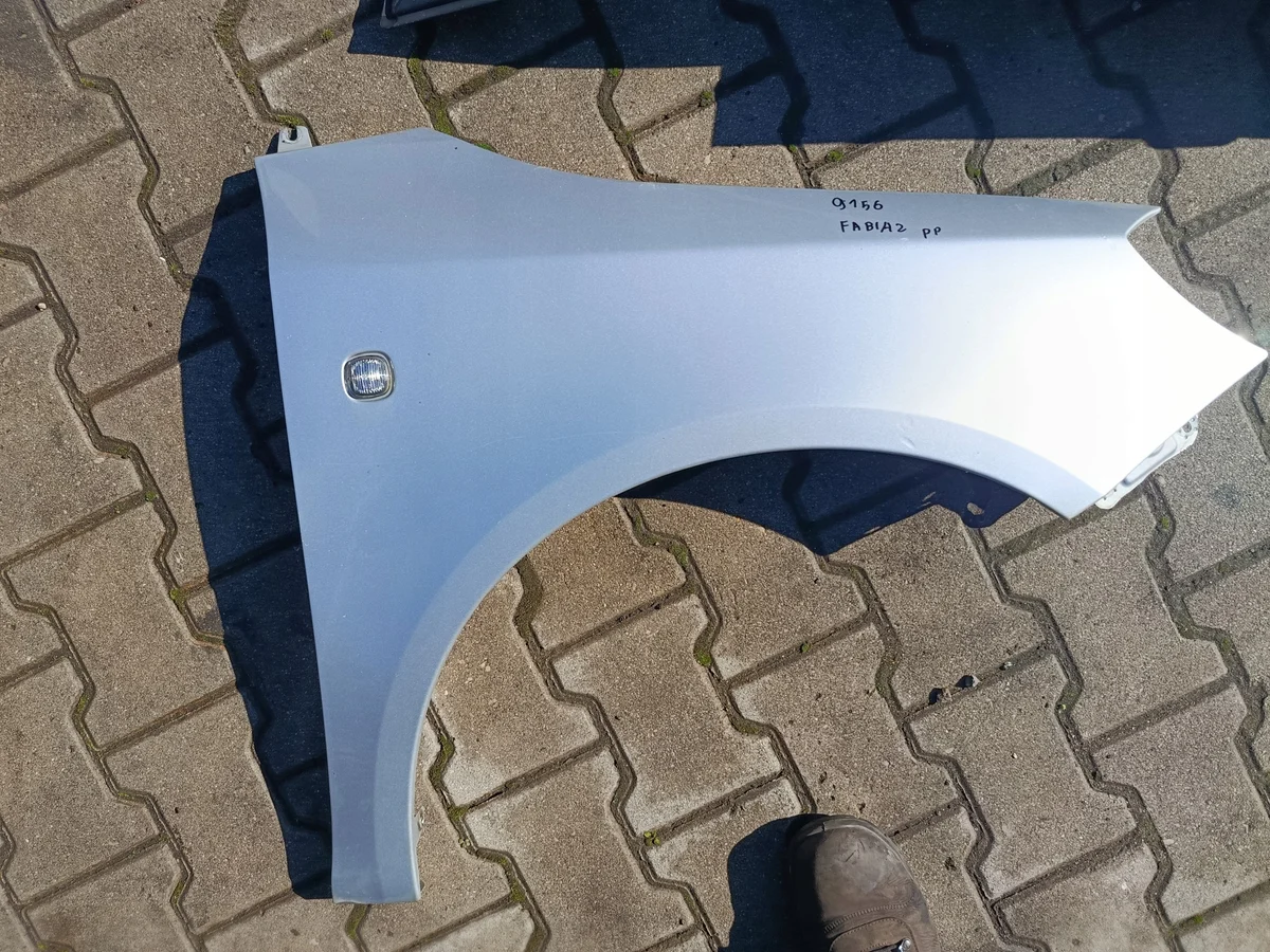 Skoda Fabia II Bumper Rechts Voor