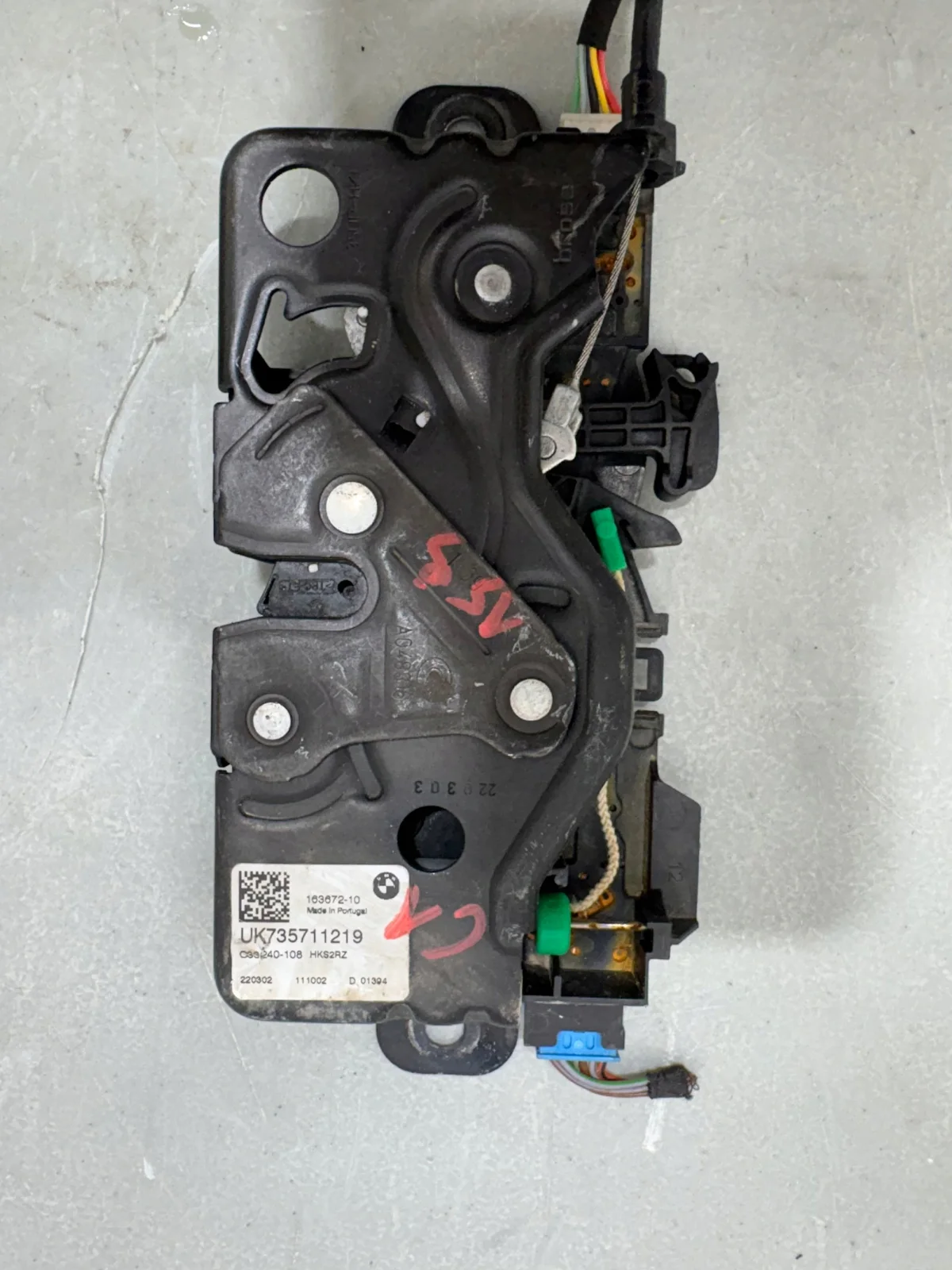 BMW 5 G30 X3 G01 Serrure Hayon image 3