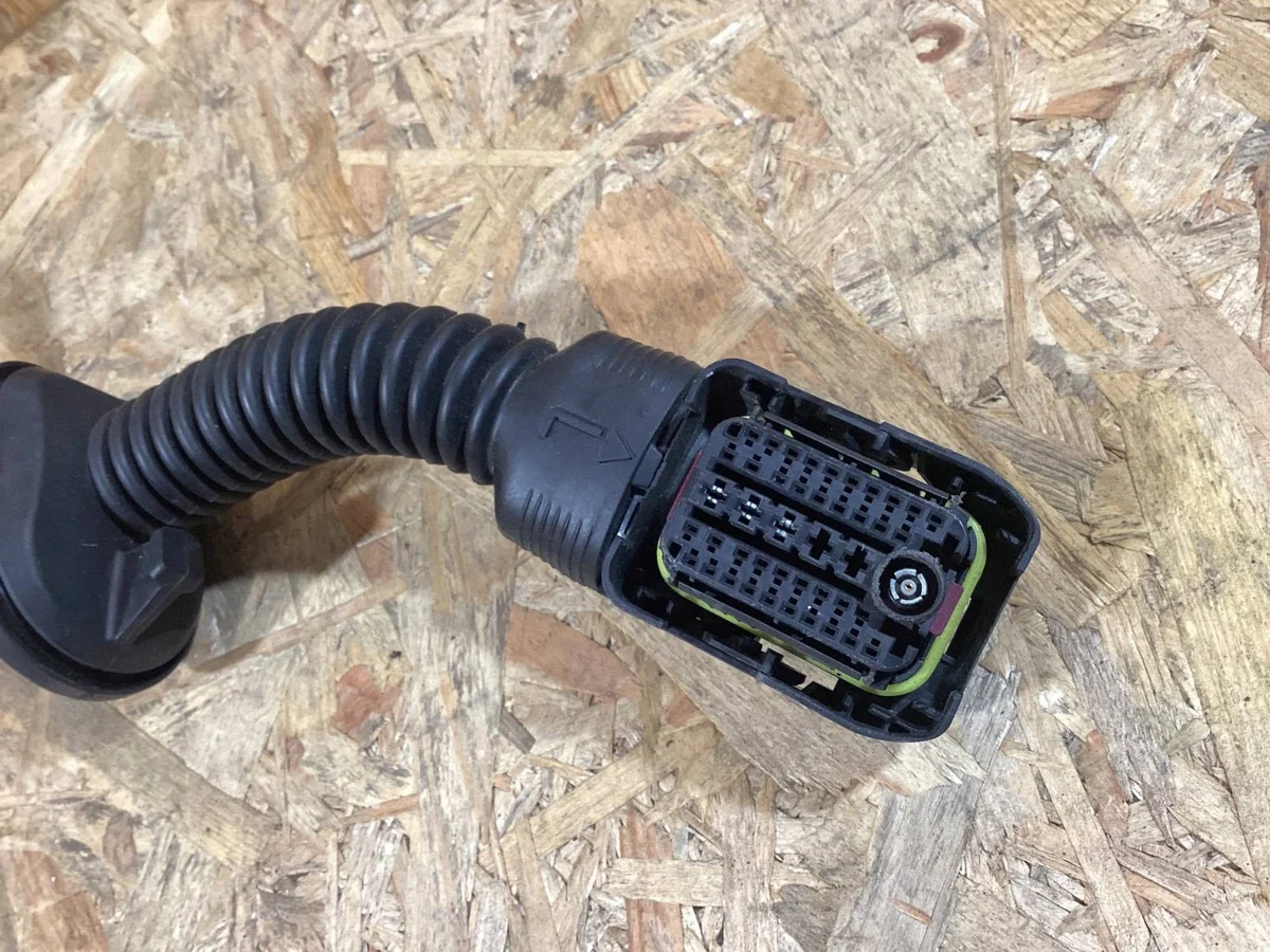 Maserati Levante Wiring Harness 670032376 image 7