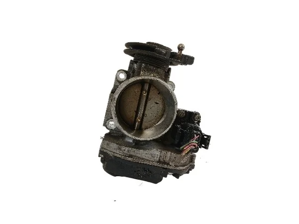 Boîtier papillon 1.8 T Passat B5 A4 B5