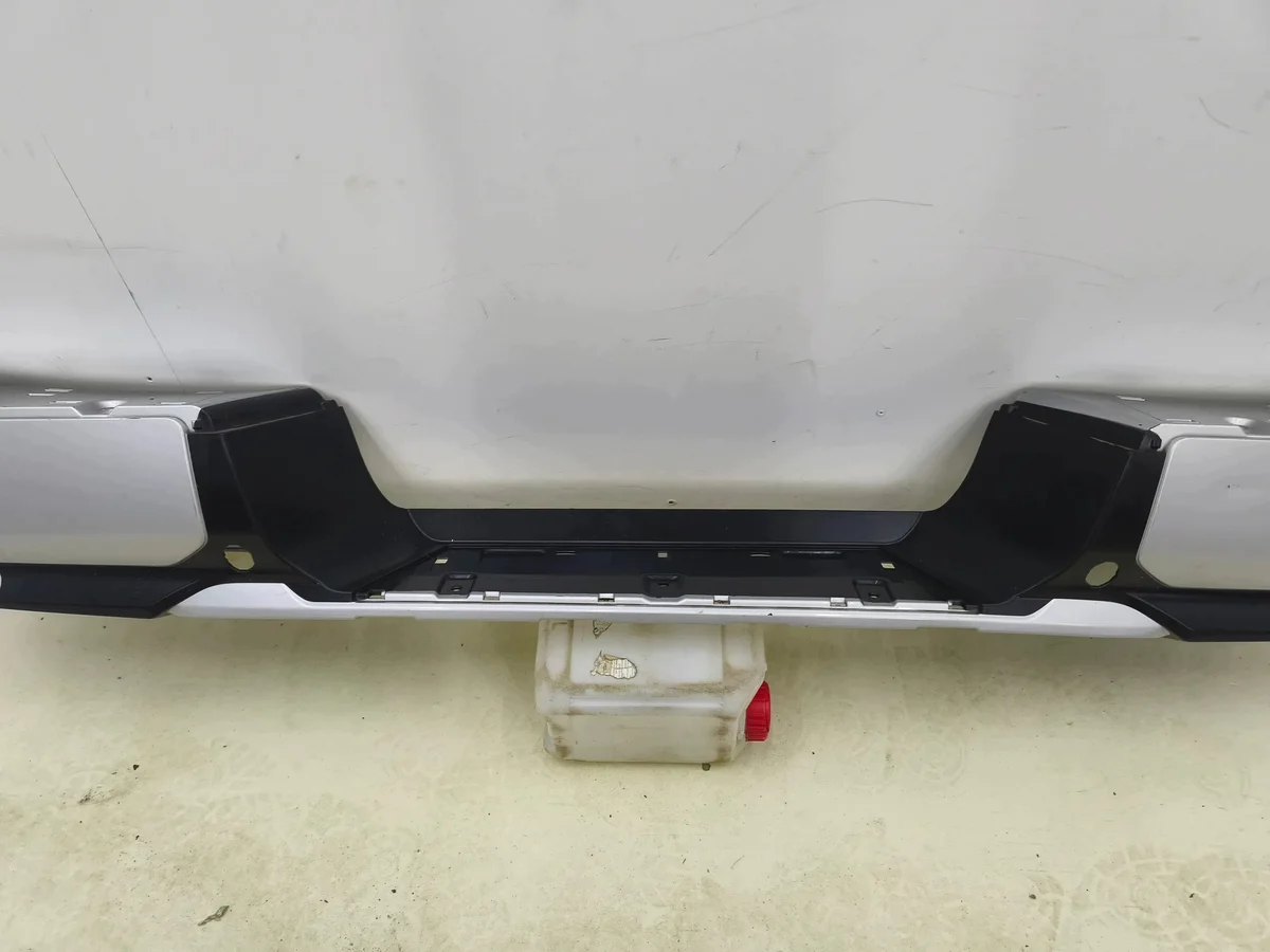 Pare-chocs arrière Mitsubishi L200 V 6410D647ZZ image 3