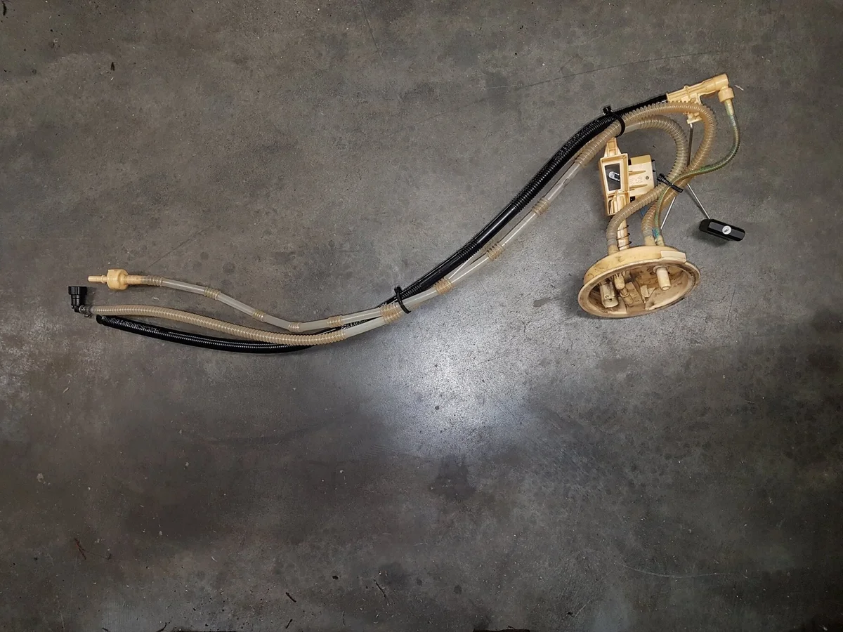 Bränslepumpsgivare BMW 3 E90 E91 16117190947