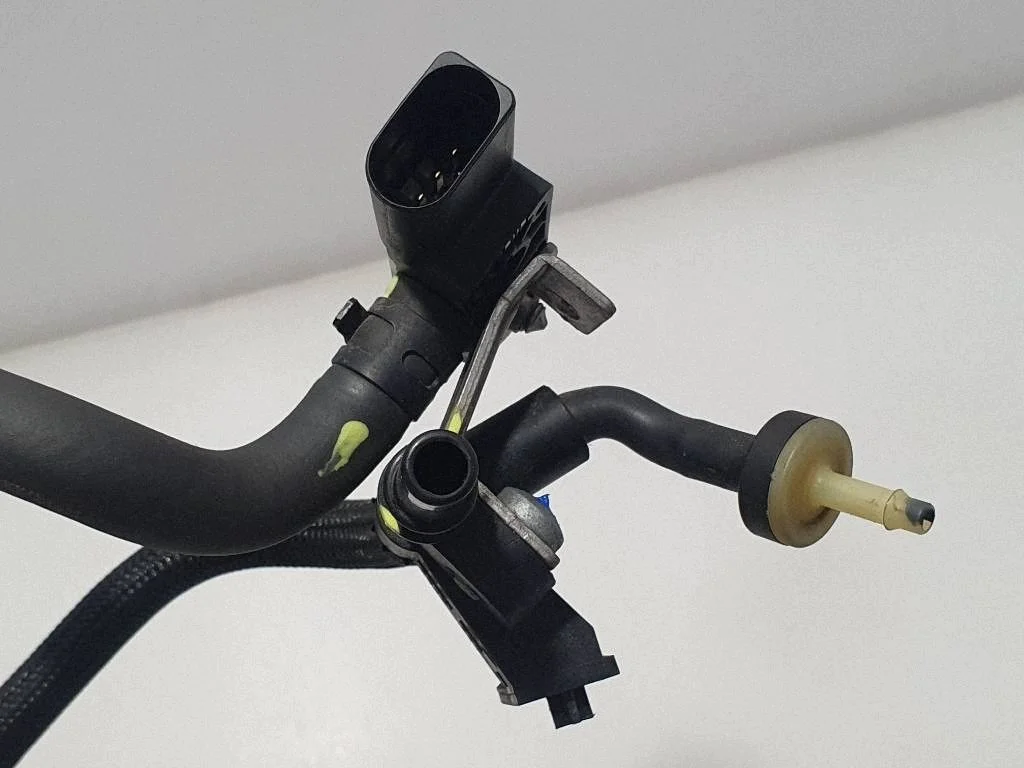 Avgastrycksensor Volkswagen Tiguan 2.0TDI 0281006221 image 3