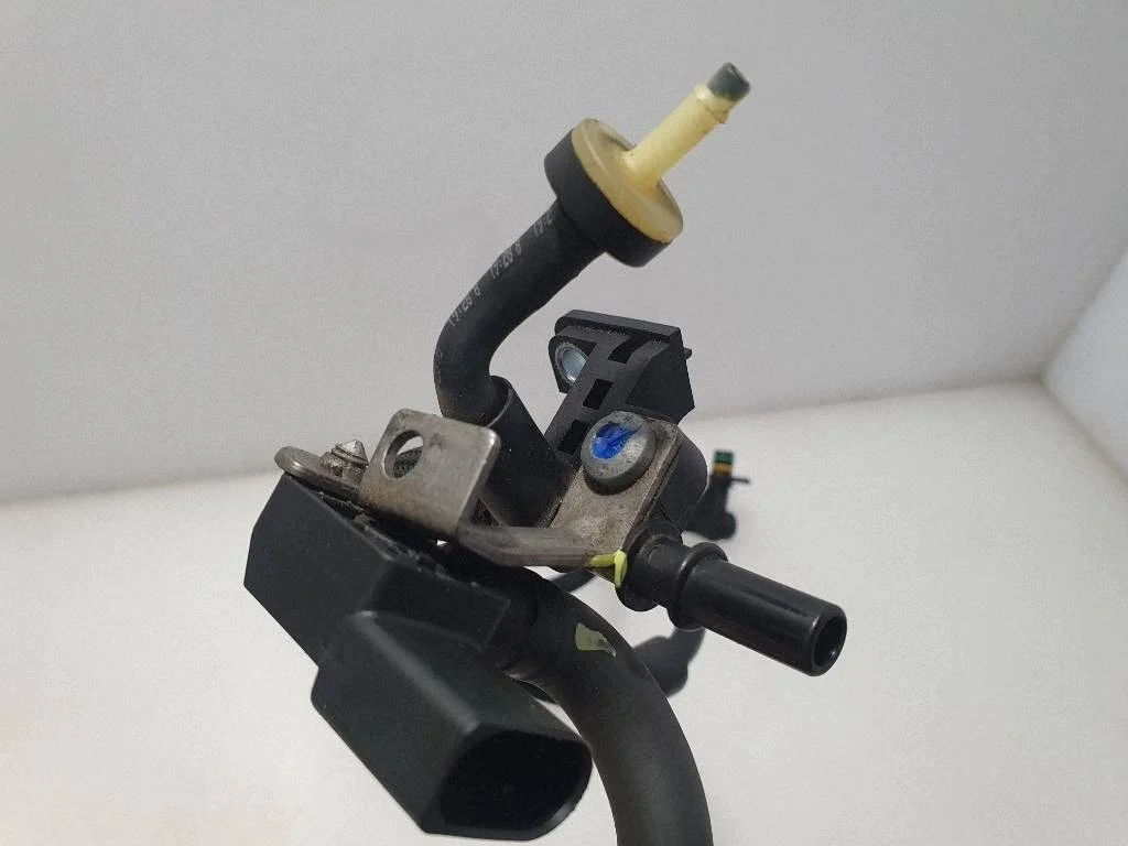 Avgastrycksensor Volkswagen Tiguan 2.0TDI 0281006221 image 4