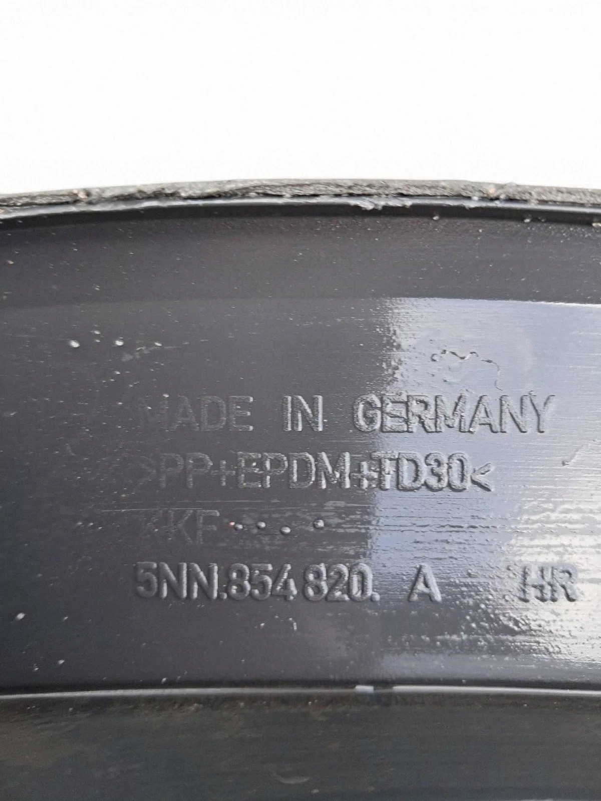 VW Tiguan Radlaufverkleidung hinten rechts image 3