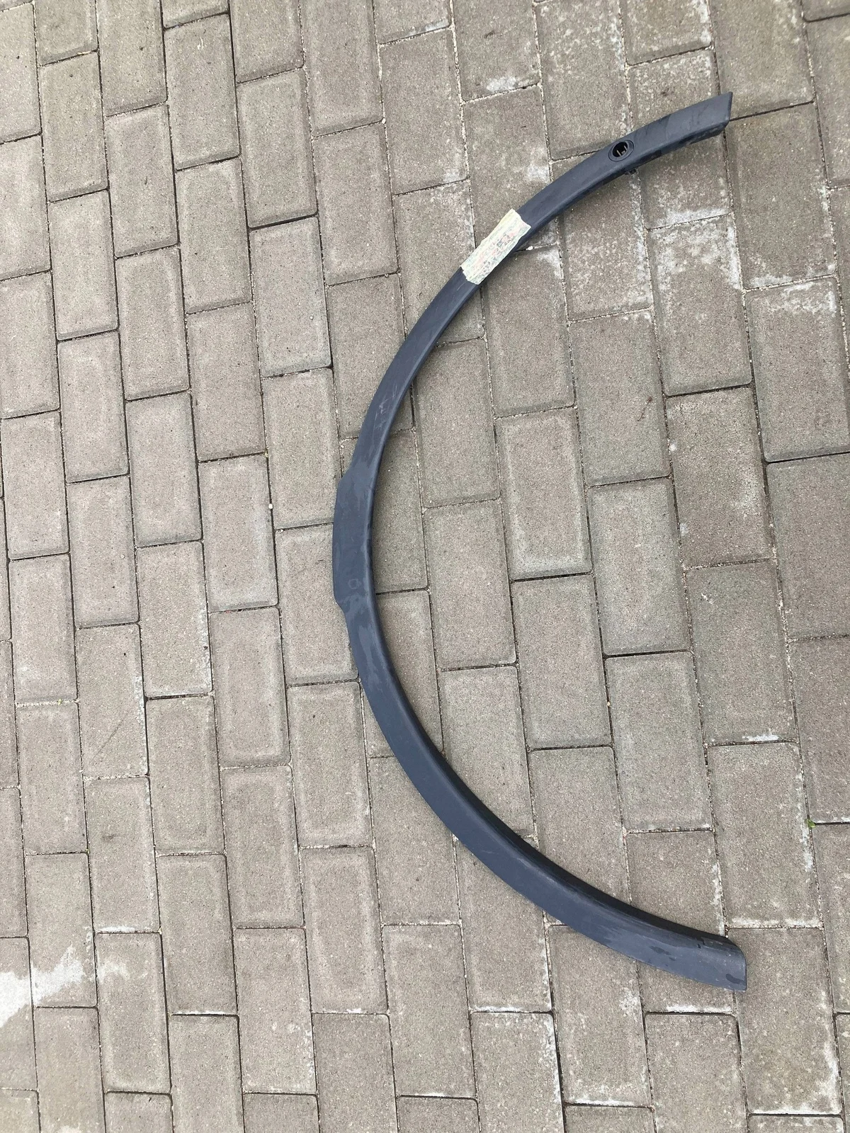 Land Rover Discovery Sport etulista HY3216A074 image 4