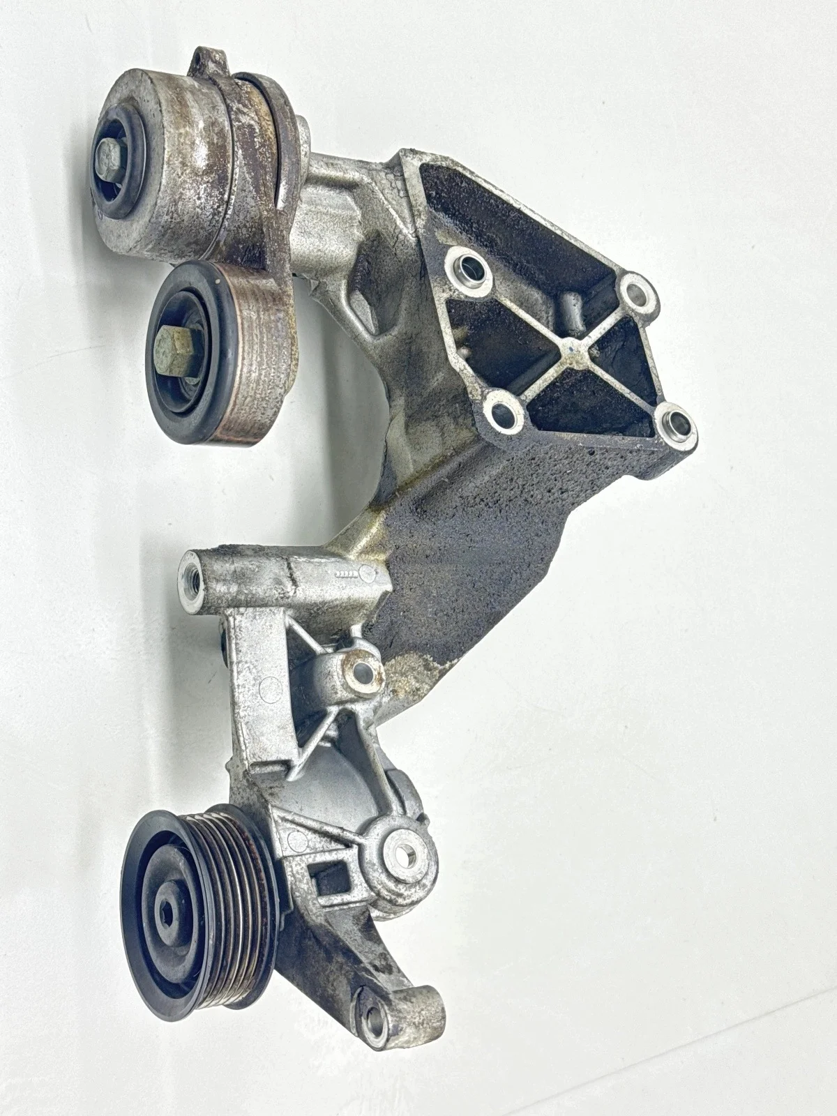 Supporto alternatore Kia Sorento 2.2 CRDi