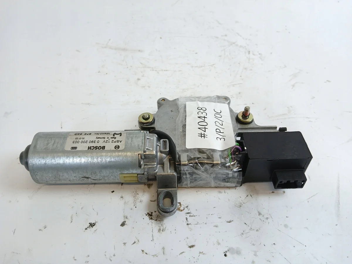 Mercedes W168 kattoluukun moottori image 7