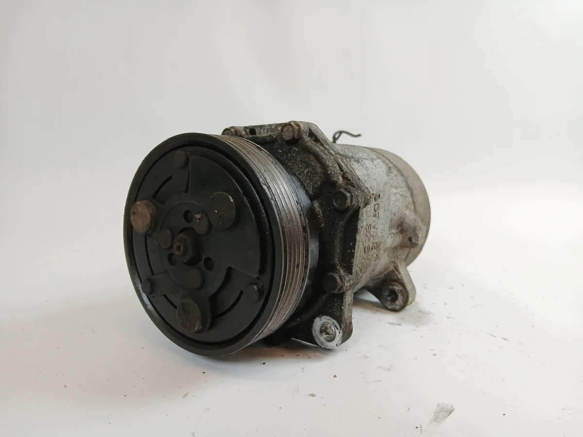 Klimakompressor VW Golf IV Bora 1.9 TDI 1J0820803K image 3