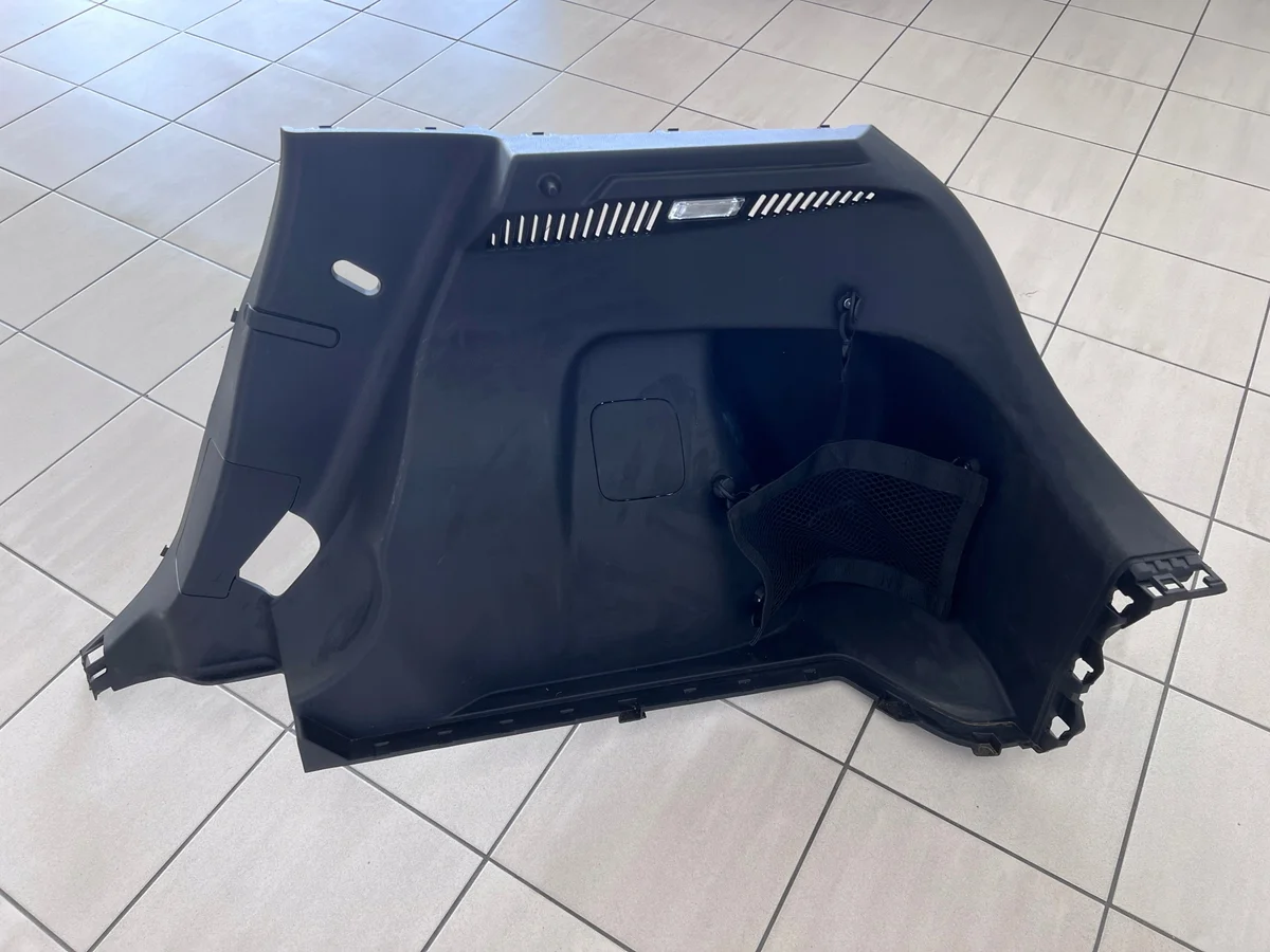 Bouton de coffre Nissan Leaf II ZE1 84950-5SH0B