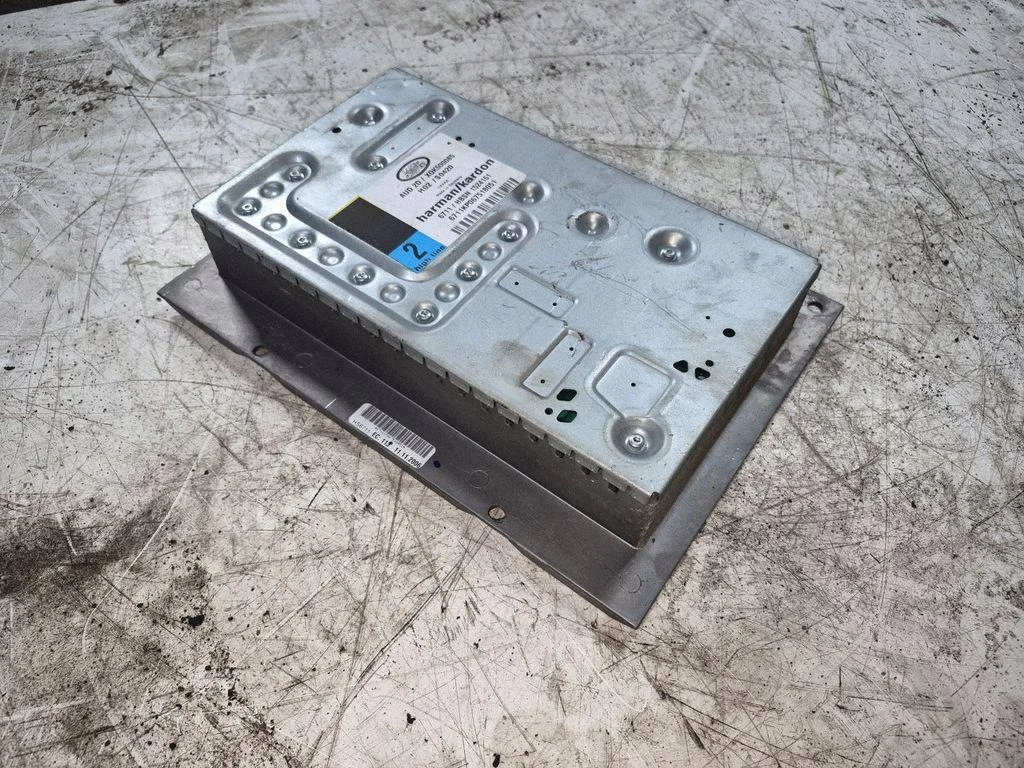 Land Rover L322 wzmacniacz audio XQK500085 image 6