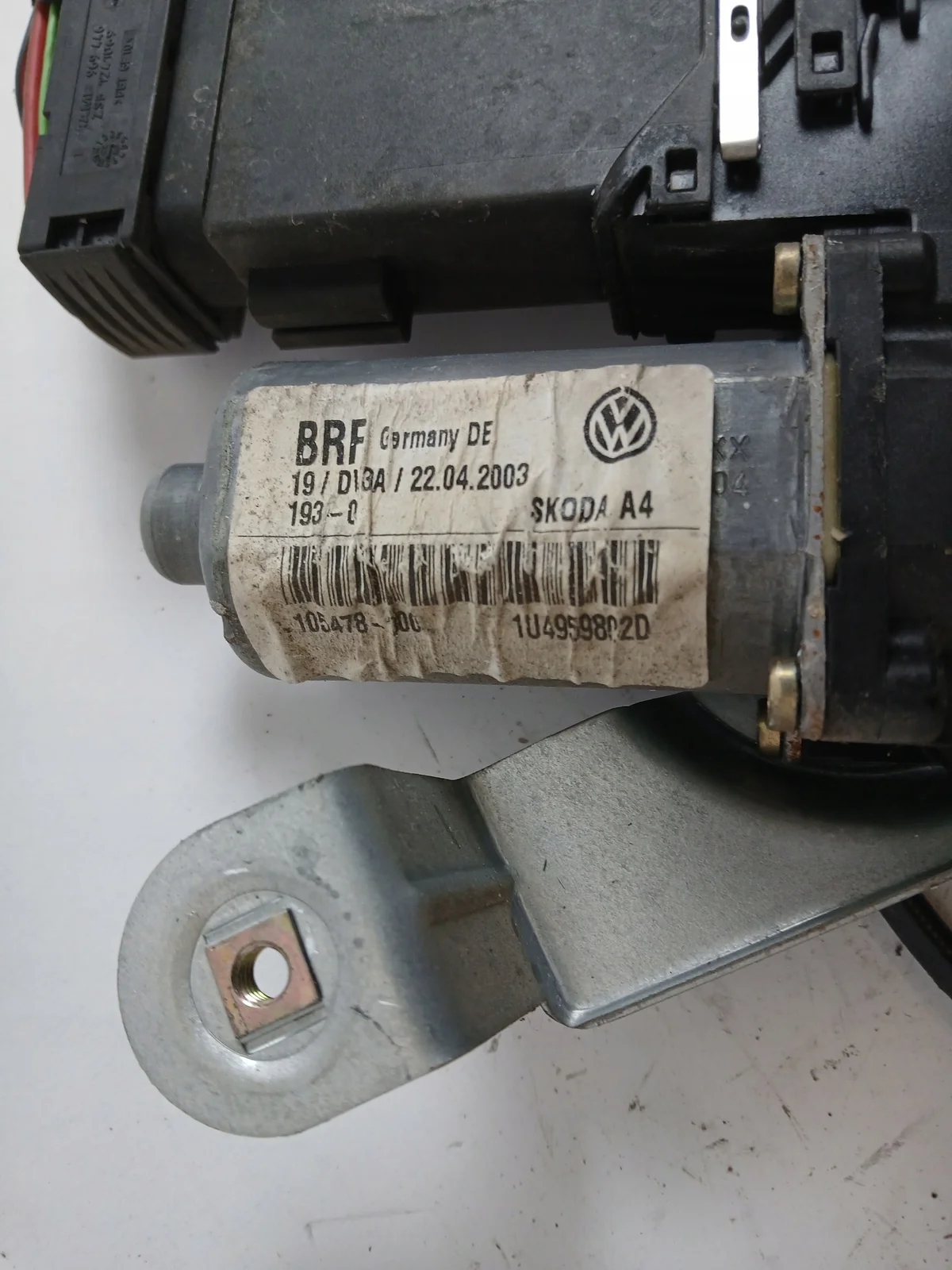 Fönsterhiss höger fram Skoda Octavia 1U4959802D image 6