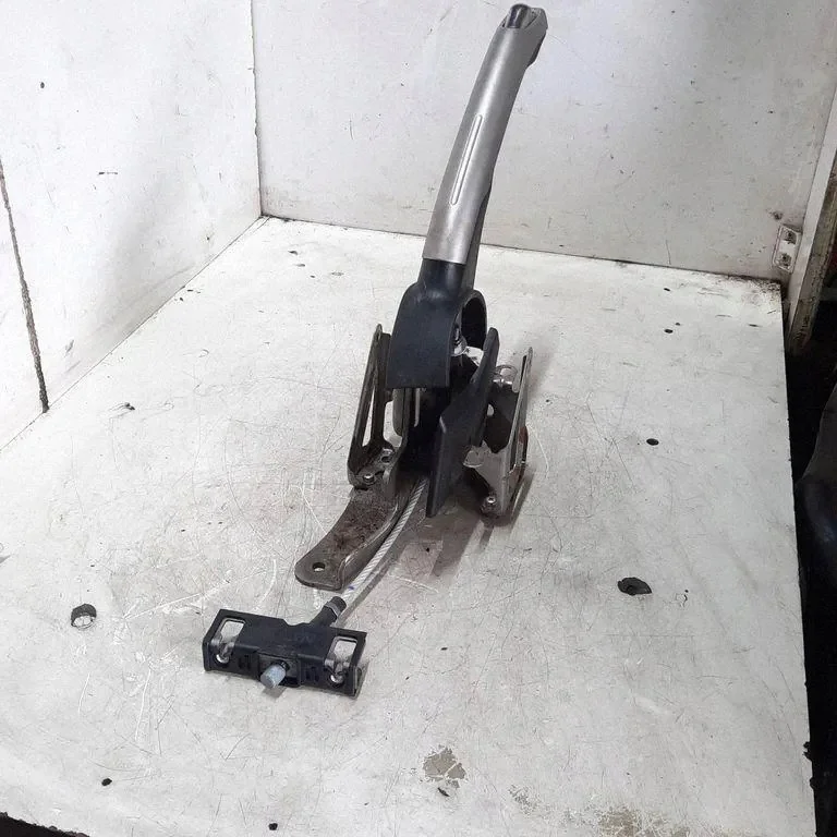 Jarrujen käsimekanismi Toyota Auris 11319482 image 3