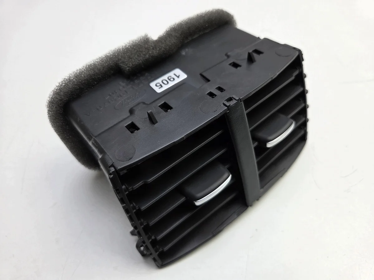 Ford Mondeo MK5 Lüftungsgitter hinten image 4