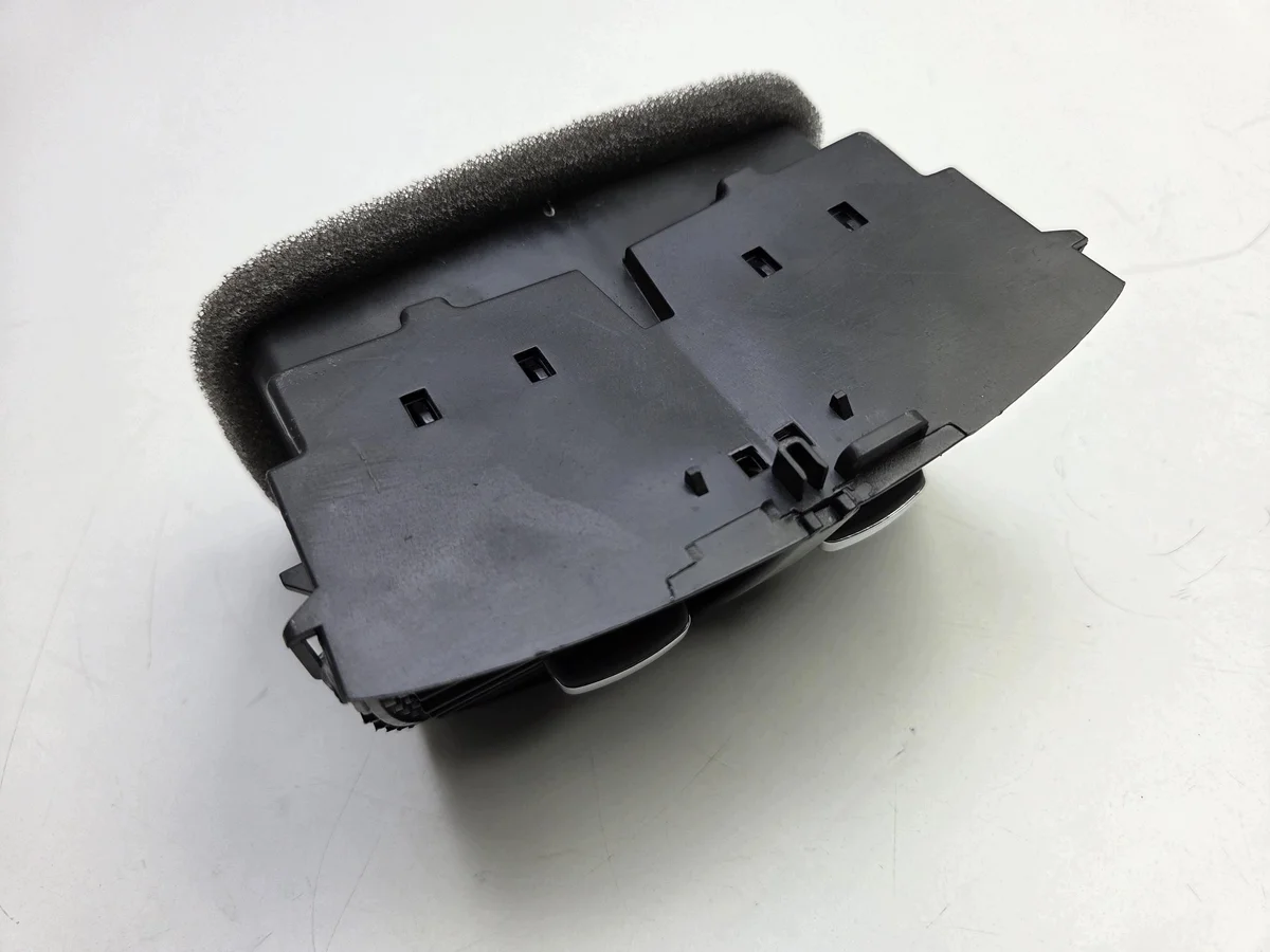 Ford Mondeo MK5 Lüftungsgitter hinten image 5
