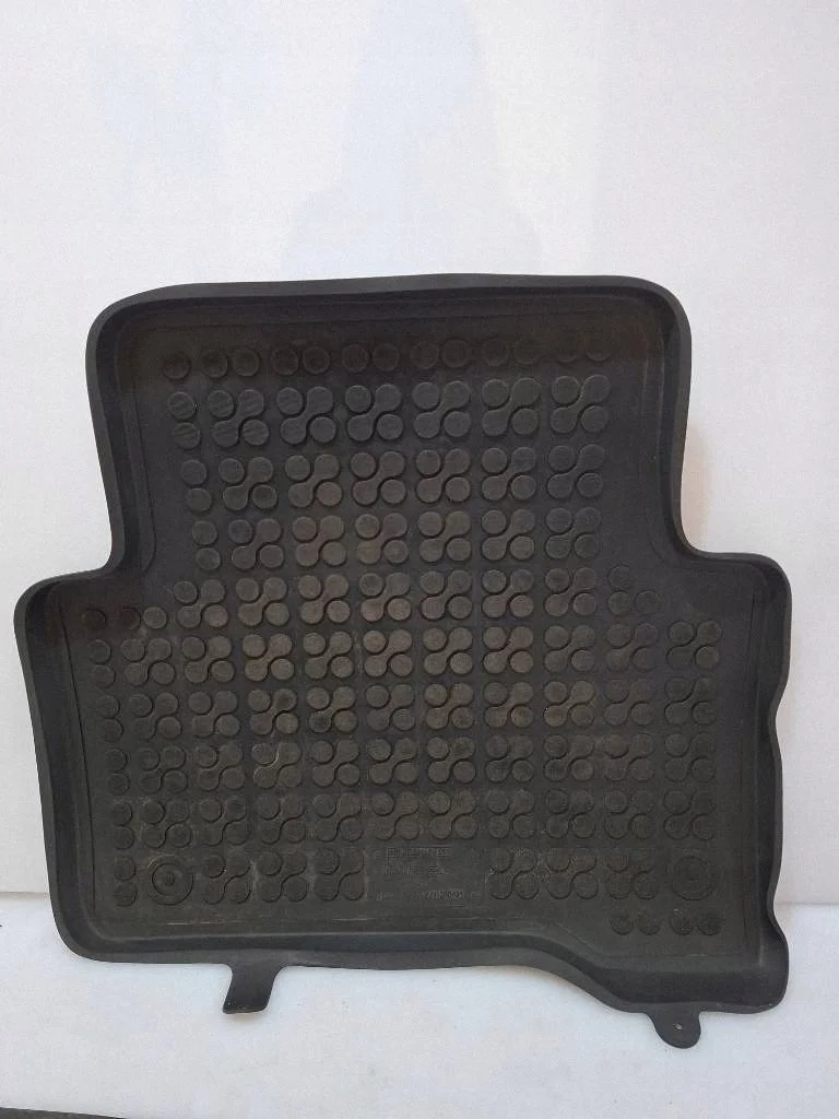 VW Tiguan II Gummimatten Satz 5NA image 5