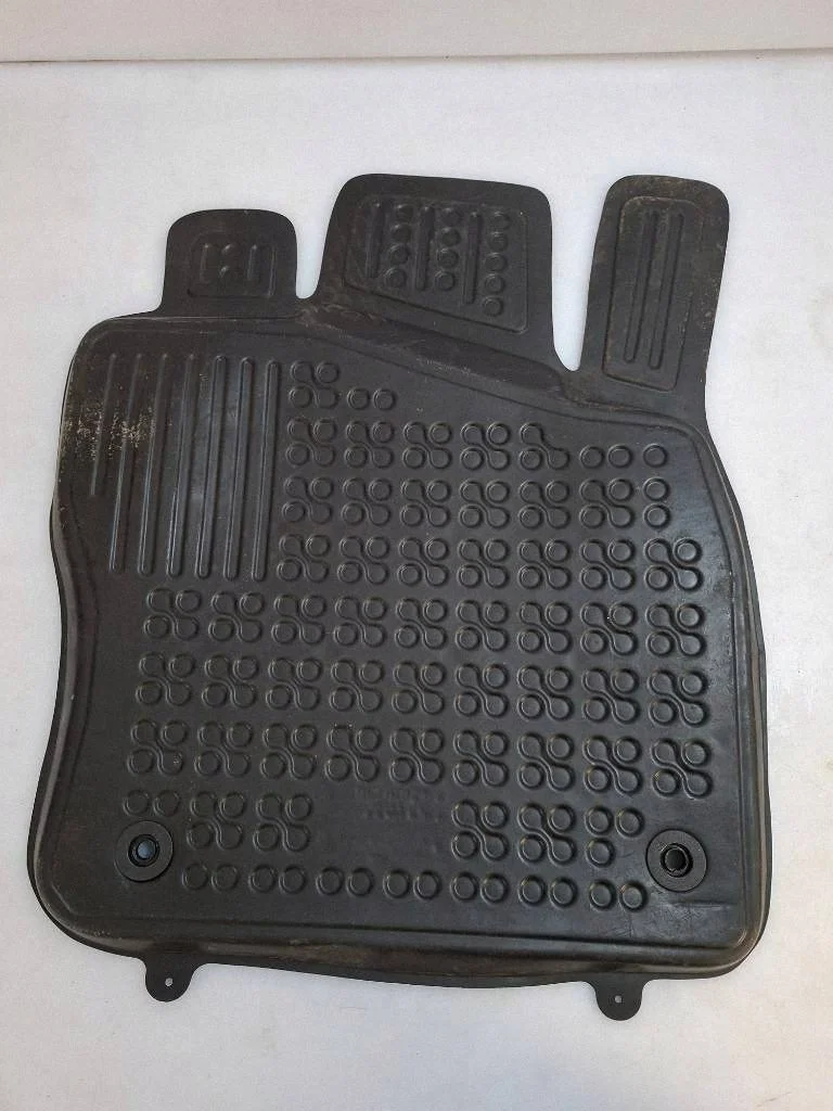 VW Tiguan II Gummimatten Satz 5NA image 9