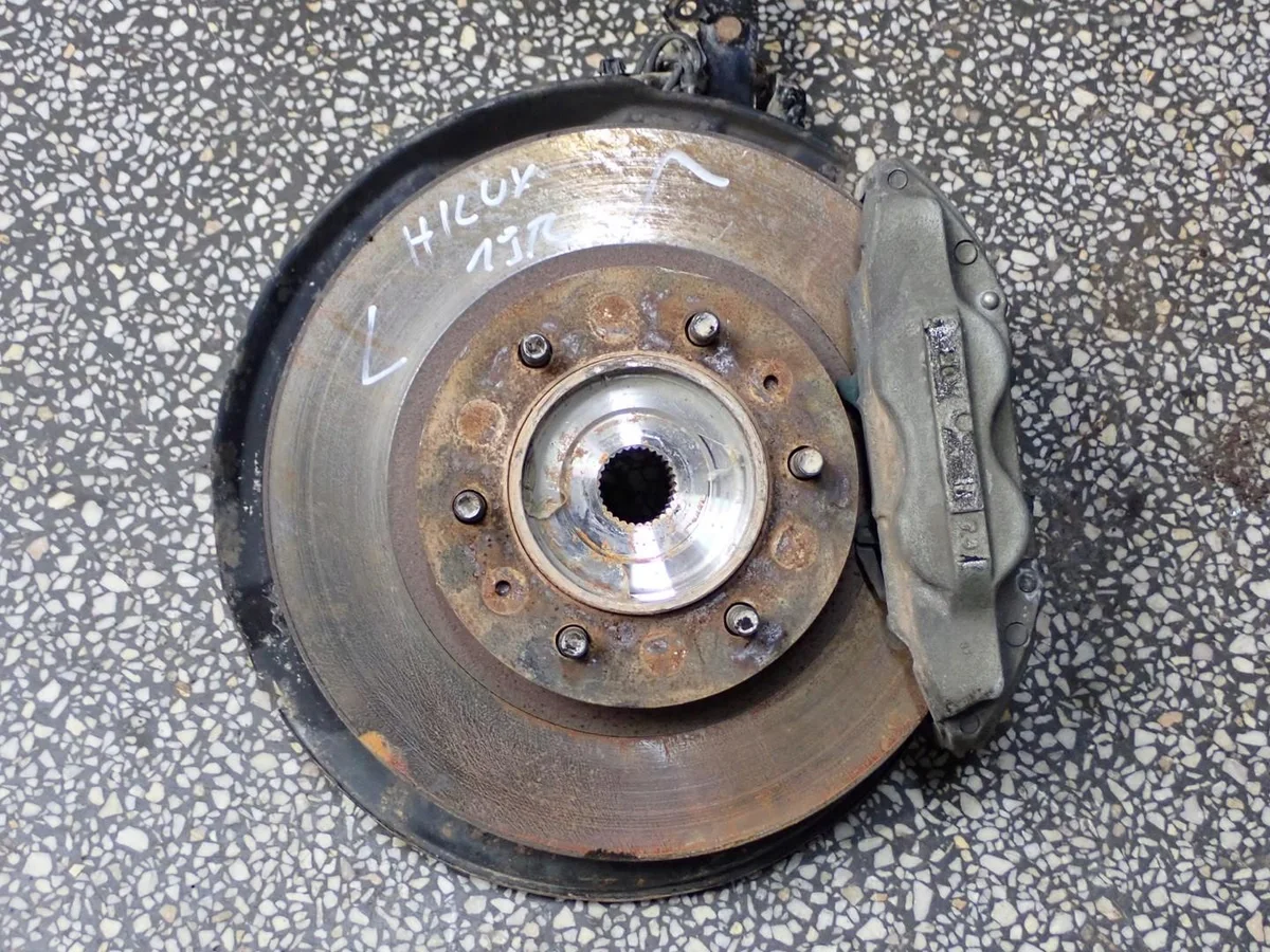 Achsschenkel Toyota Hilux VIII 2.4 D-4D links vorne image 4