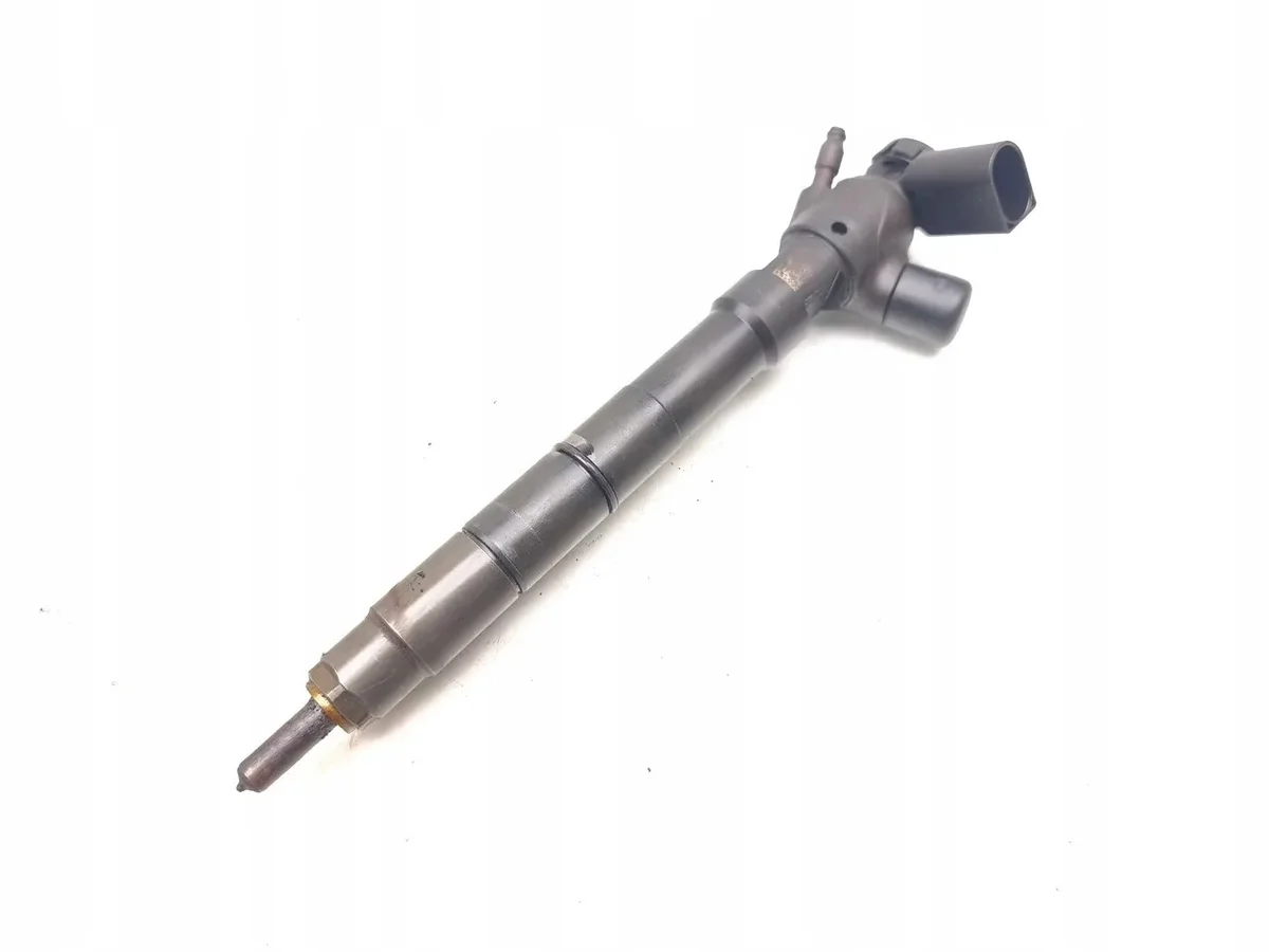 Injecteur Skoda Octavia 1.6 TDI 04L130277BC image 2