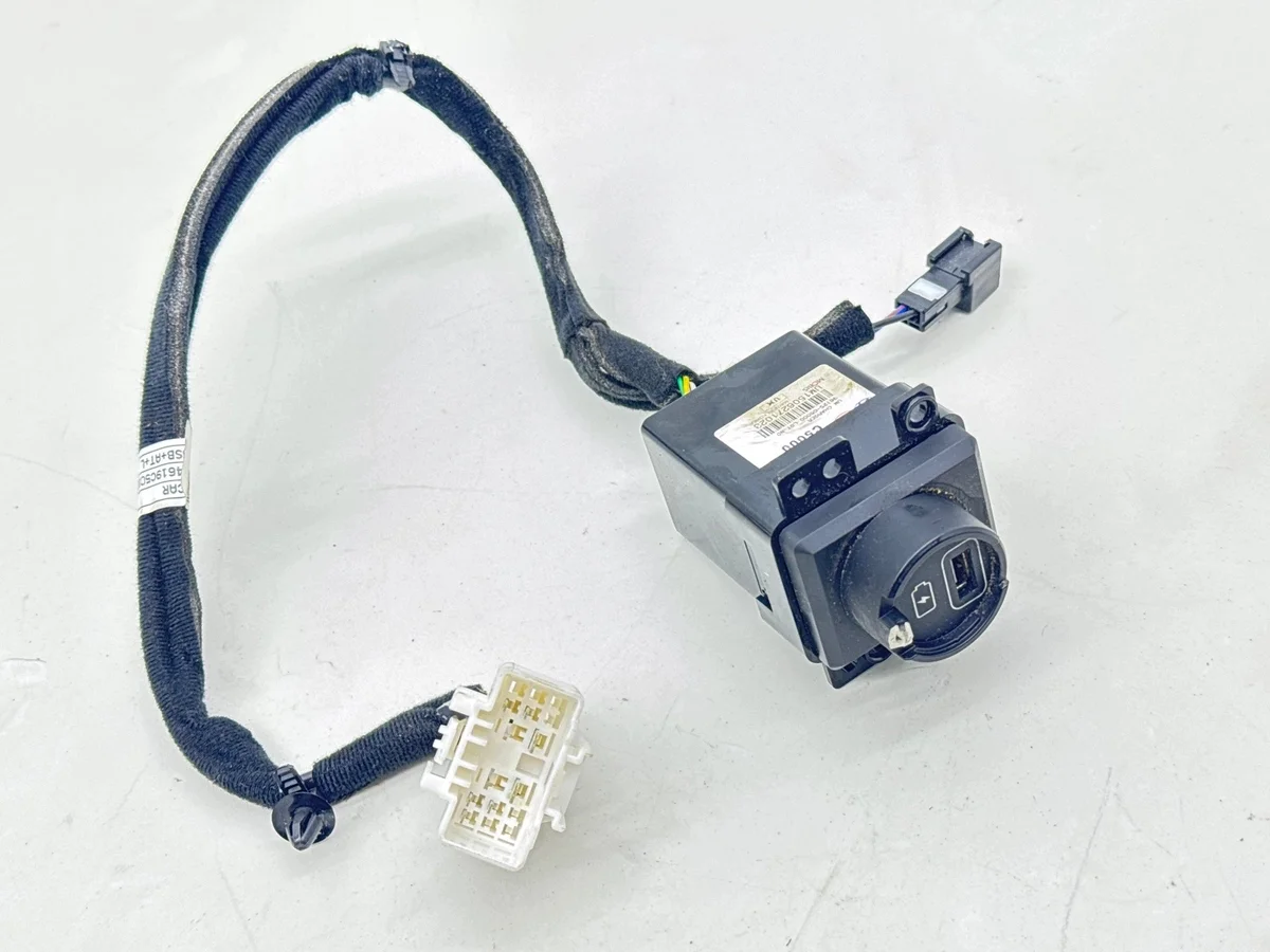 Conector USB Kia Sorento III 96125-C5000 thumbnail 1
