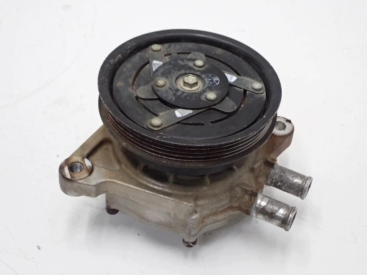 Water Pump Toyota Hilux 2.4 D-4D 2GD