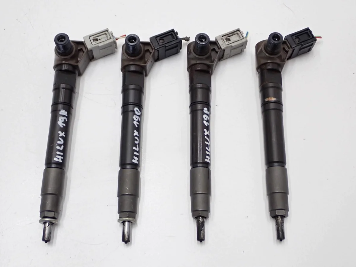 Inyectores Toyota Hilux 2.4 D-4D 2GD 23670-0E020