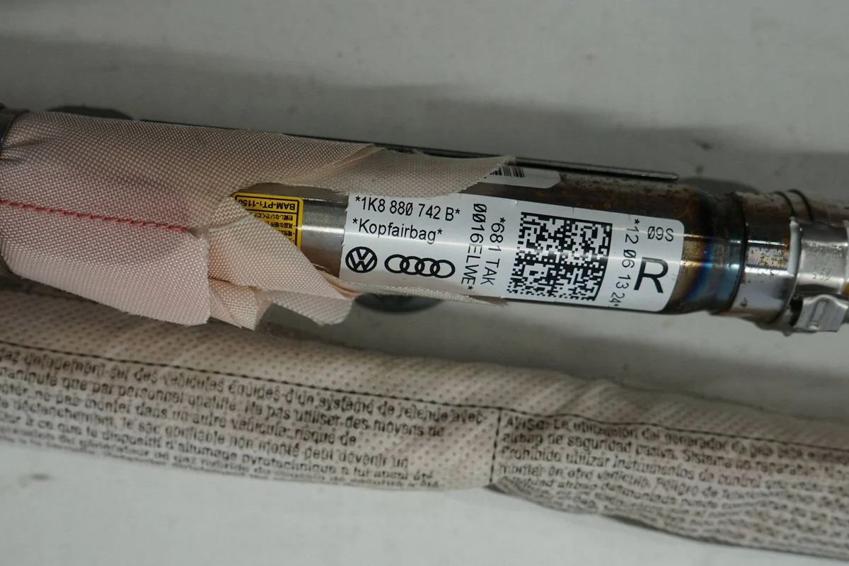 VW Scirocco 13R höger gardinairbag image 3