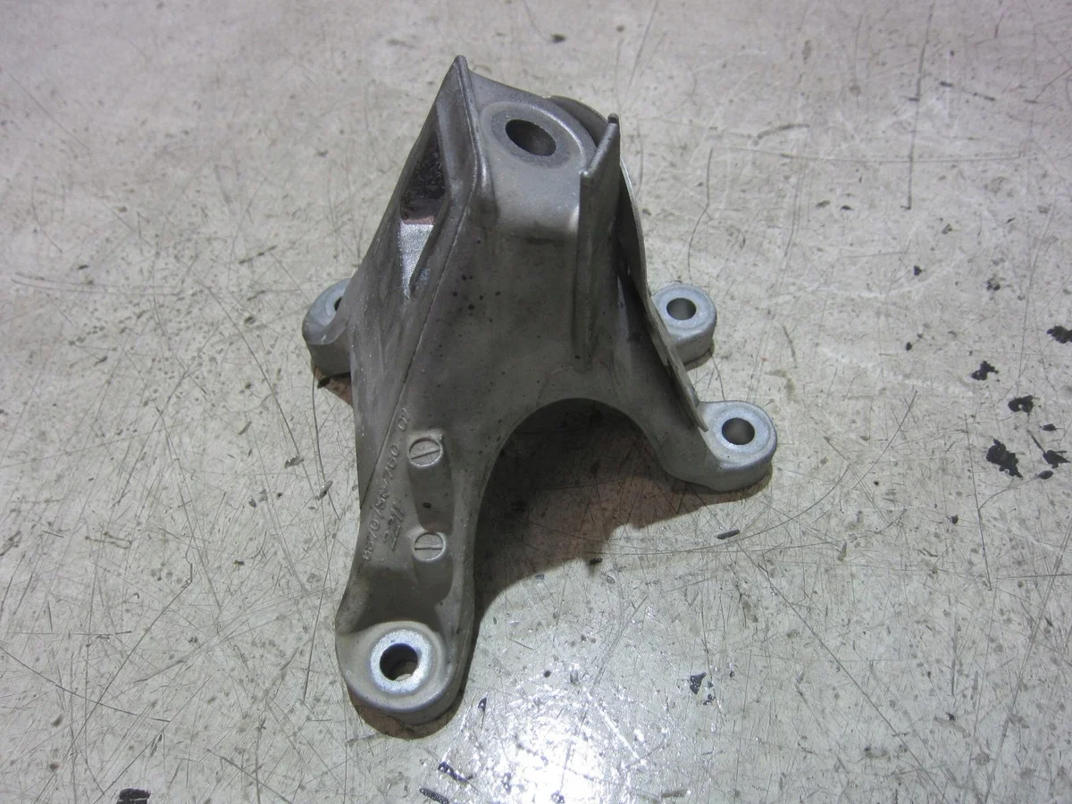 BMW X3 G01 Motorhalter Rechts 22116870756 image 4