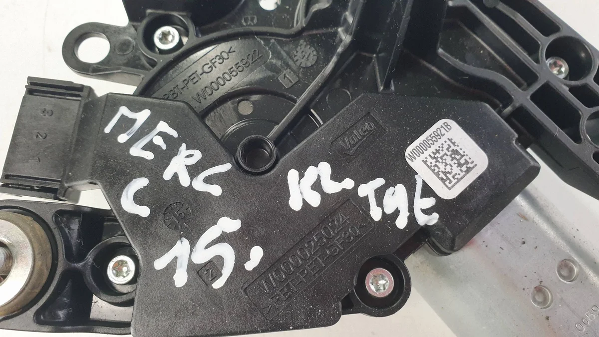Mercedes W205 Heckscheibenwischer Motor image 4