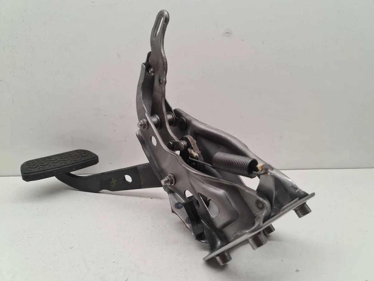 Rempedaal Toyota Land Cruiser J150 image 3