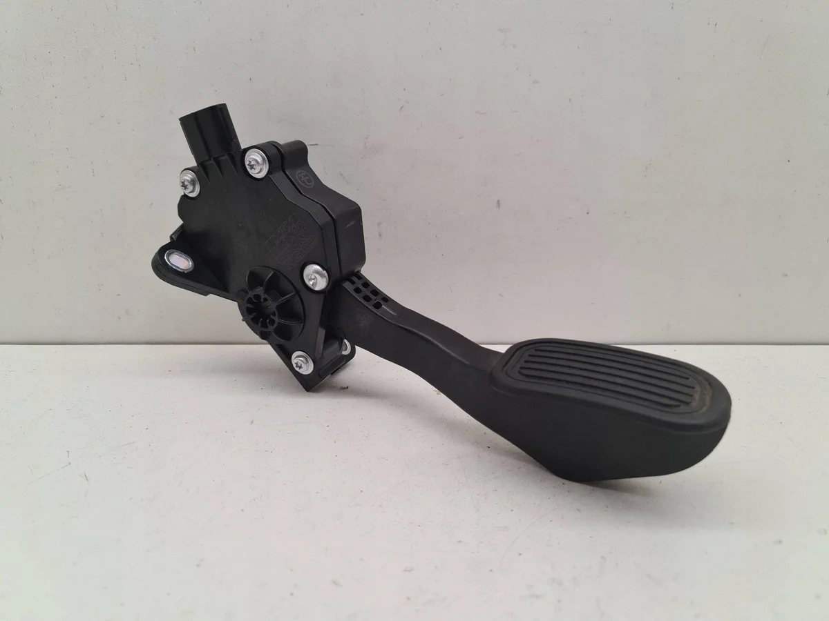 Toyota Land Cruiser J150 Pedal Acelerador