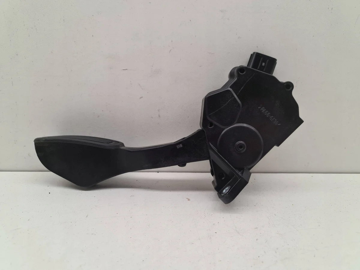 Acelerador Toyota Land Cruiser J150 image 4