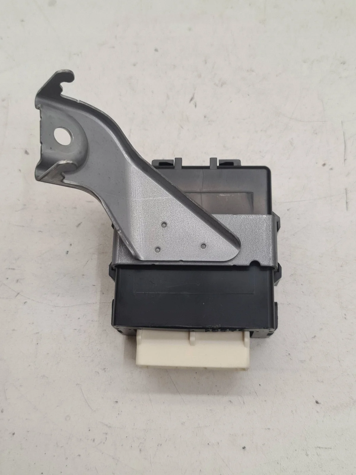 Steuergerät Toyota Land Cruiser J150 image 4