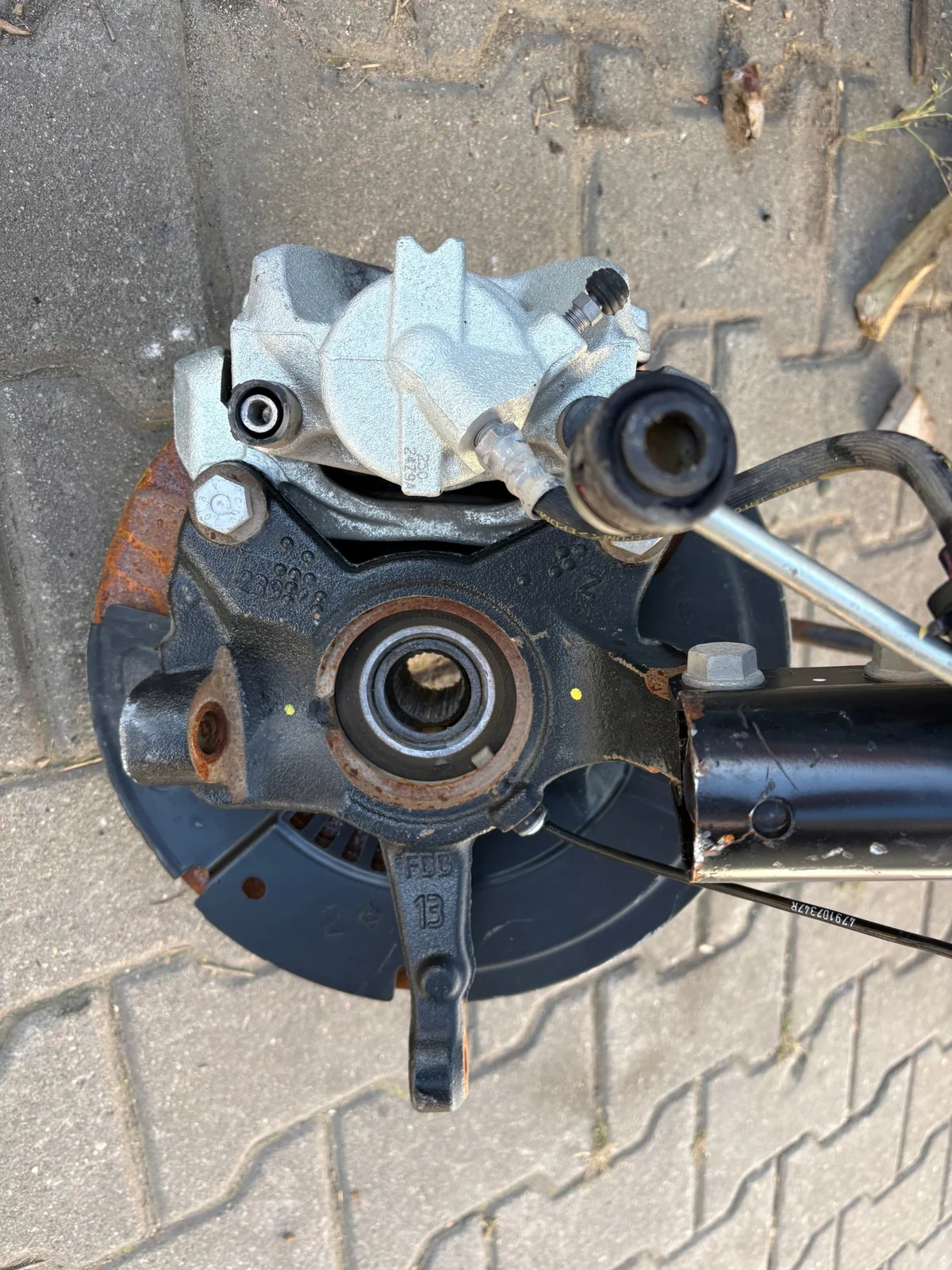 Renault Clio V Achsschenkel rechts gebraucht image 5