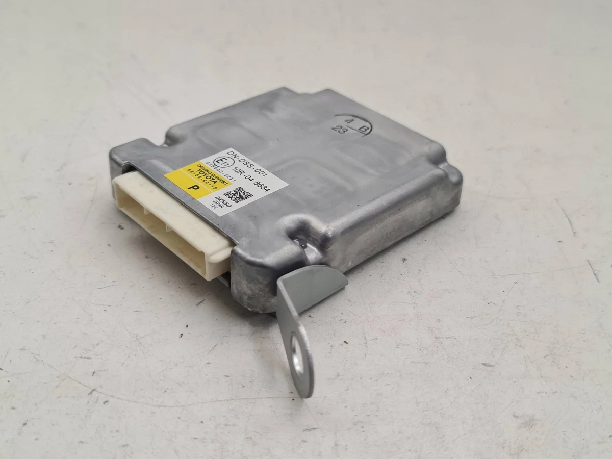 Toyota Land Cruiser J150 Modul 88150-60110 image 3