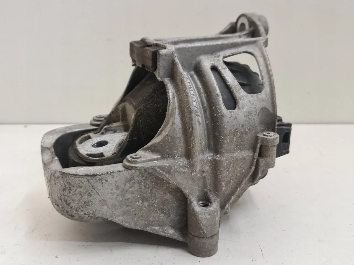 Audi Q7 4M Motorhalterung 4M0199371C image 3