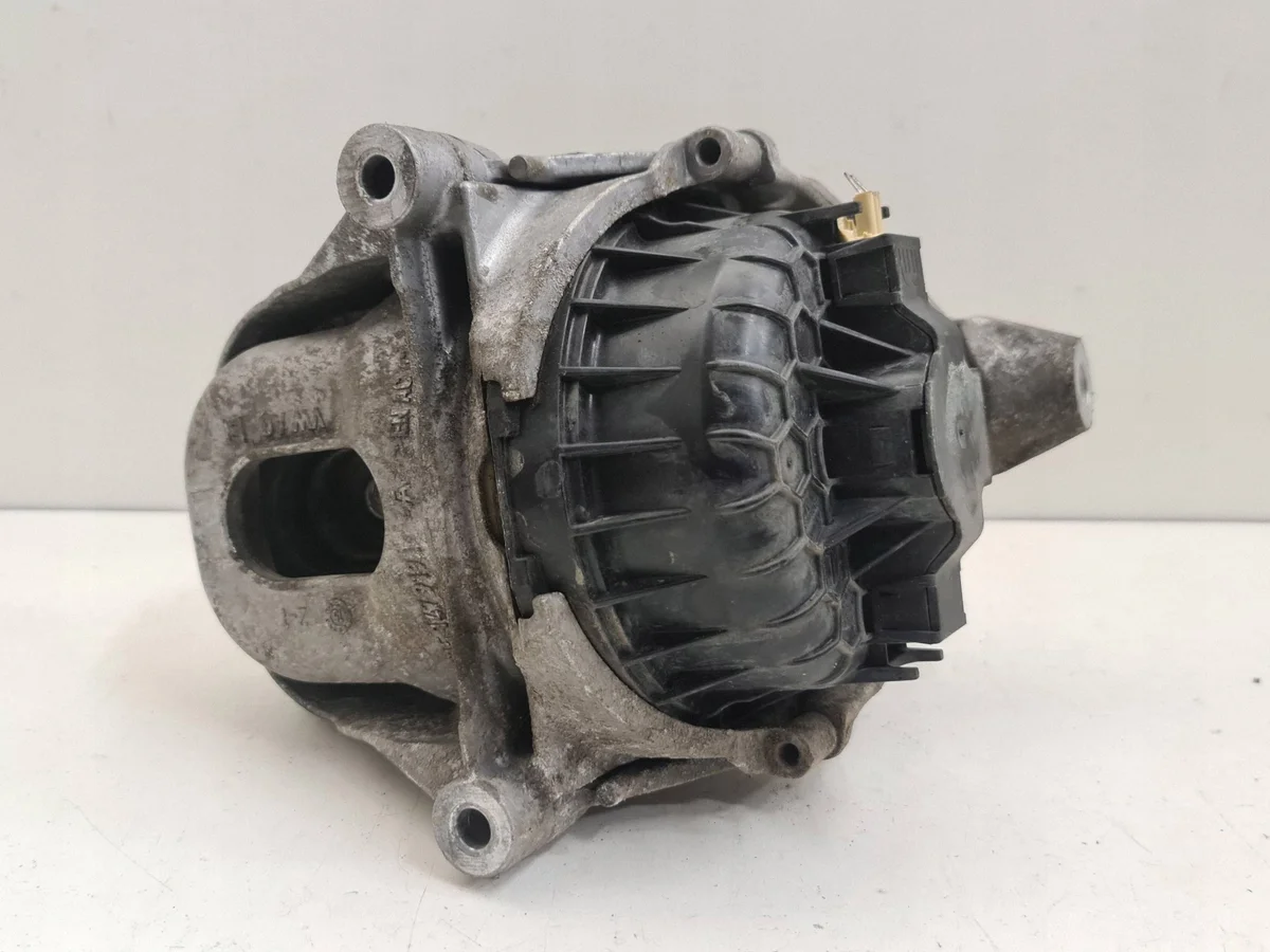 Support moteur Audi Q7 3.0 TDI 4M0199372C image 5