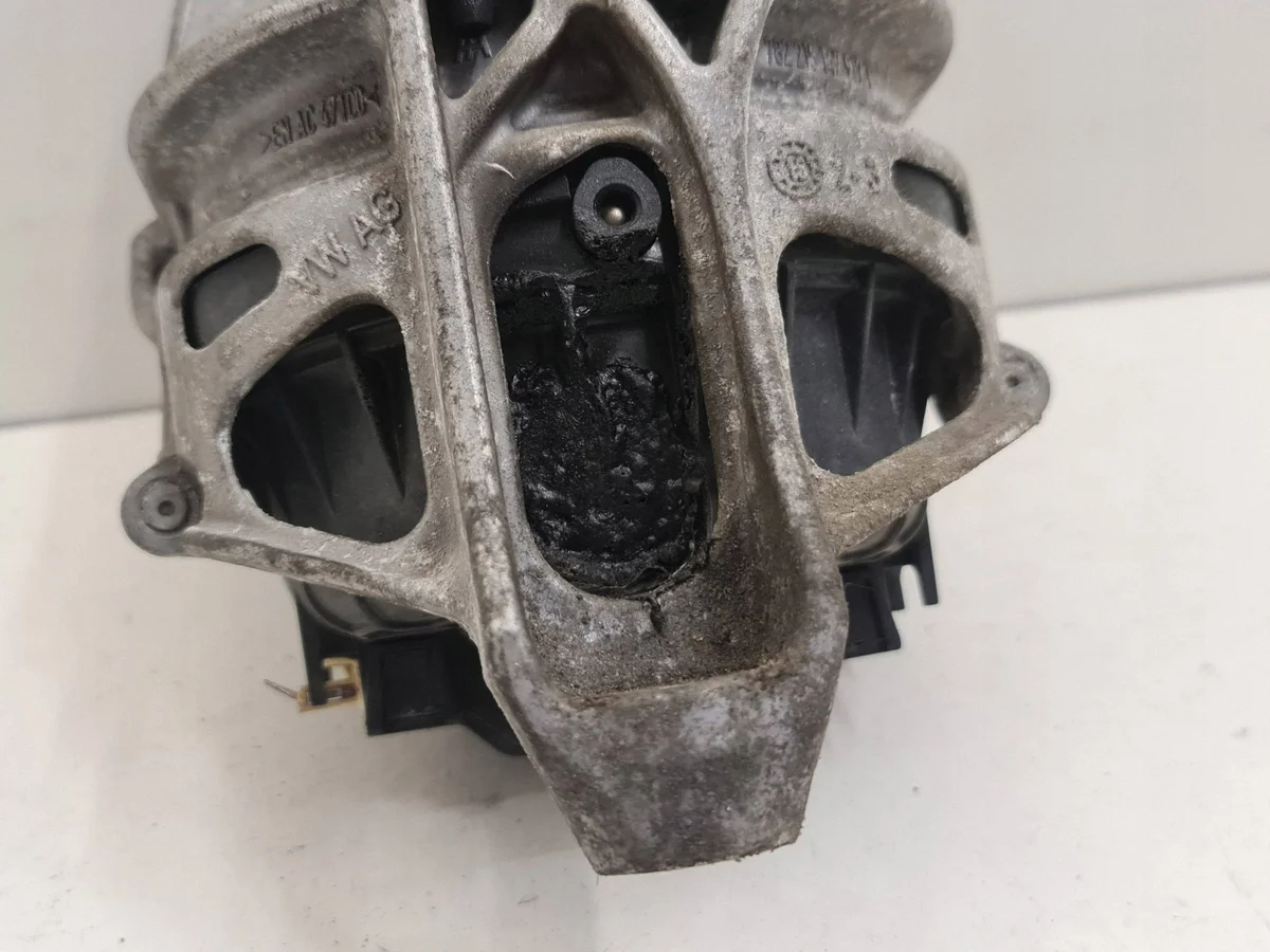 Support moteur Audi Q7 3.0 TDI 4M0199372C image 7