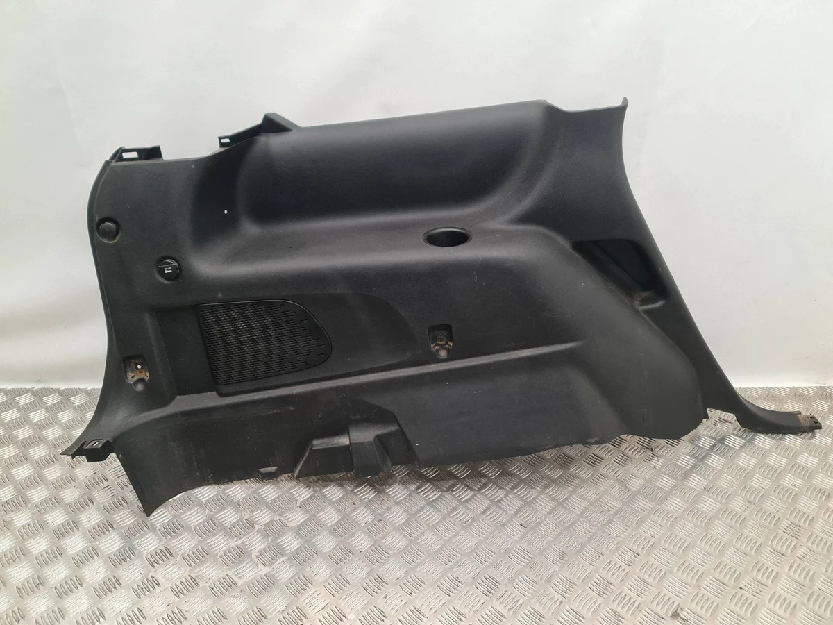 Panneau coffre gauche Fiat Freemont 5AECAD035