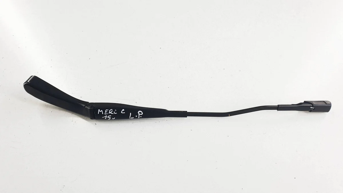 Ruitenwisserarm links Mercedes C-Klasse W205 A205820370000