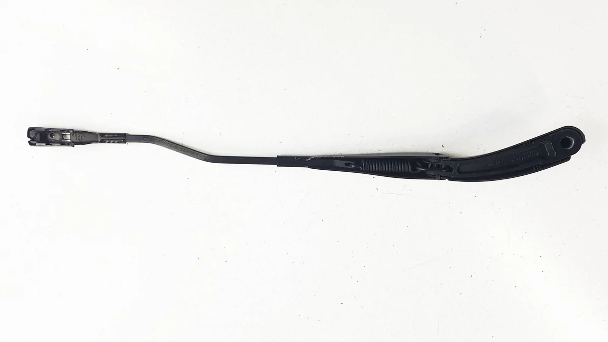 Scheibenwischerarm links Mercedes C-Klasse W205 A205820370000 image 3