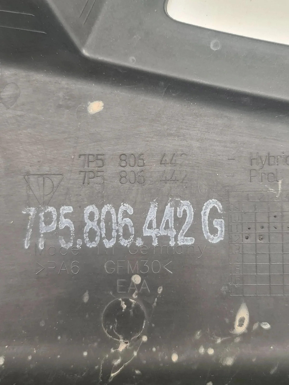 Porsche Cayenne 92A motorruimte deel 7P5806442G image 7